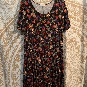 Short and flowery floral sundress
